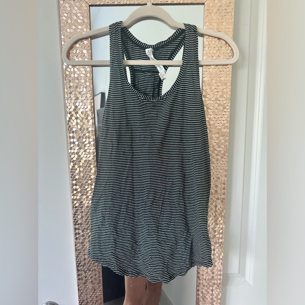 Lululemon love tank top pleated
